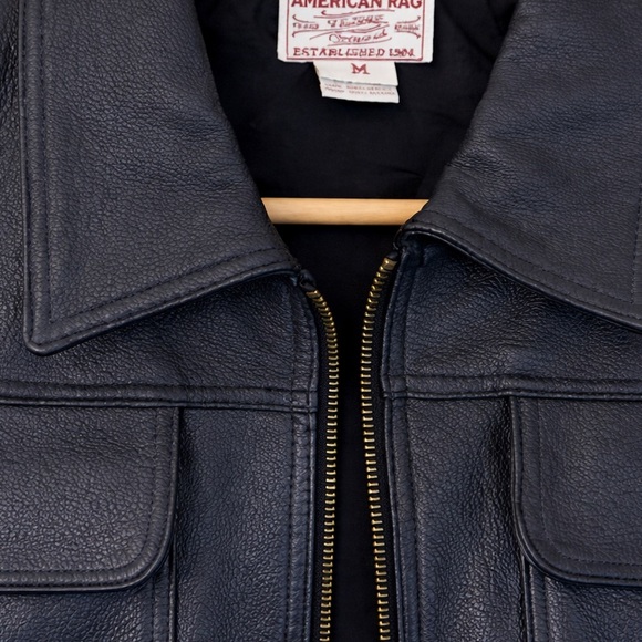 American Rag Black Genuine Leather Jacket Women’s Size Medium Moto Cropped Belt - Picture 4 of 10